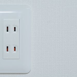 神奈川の電気工事会社でコンセント増設・交換でしたらご連絡ください